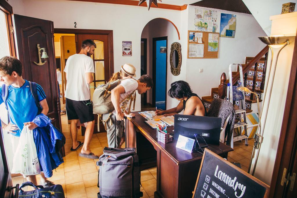 The Melting Pot Tarifa Hostel & Kiteschool エクステリア 写真