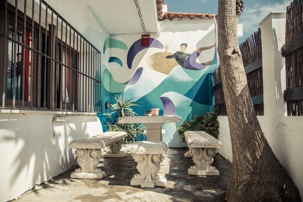 The Melting Pot Tarifa Hostel & Kiteschool エクステリア 写真